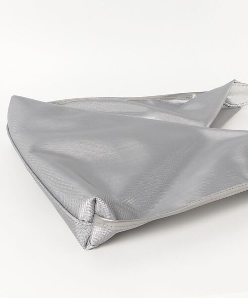 THE PURSE（ザパース  ）の「THE PURSE（ザパース）TULLE CRANE BAG　S（トートバッグ・レディース・シルバー・S）」の3枚目の写真