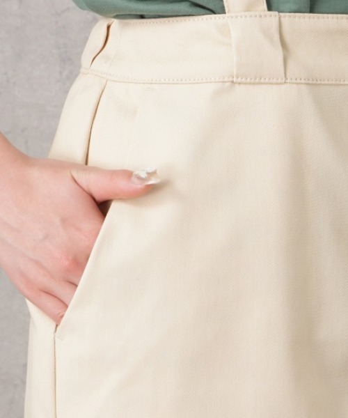 Dickies（ディッキーズ）の「Dickies ディッキーズ サスペンダー付きタイトスカート（スカート・レディース・ライトブラウン/ブラック/ネイビー/アイボリー・L/M）」の20枚目の写真