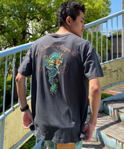 RVCA（ルーカ）の「RVCA/ルーカ ドラゴン オーバーサイズ バックプリントTシャツ/半袖Tシャツ BD041-280（Tシャツ/カットソー・メンズ・ブラック/ホワイト・M/XL/L/S）」の12枚目の写真