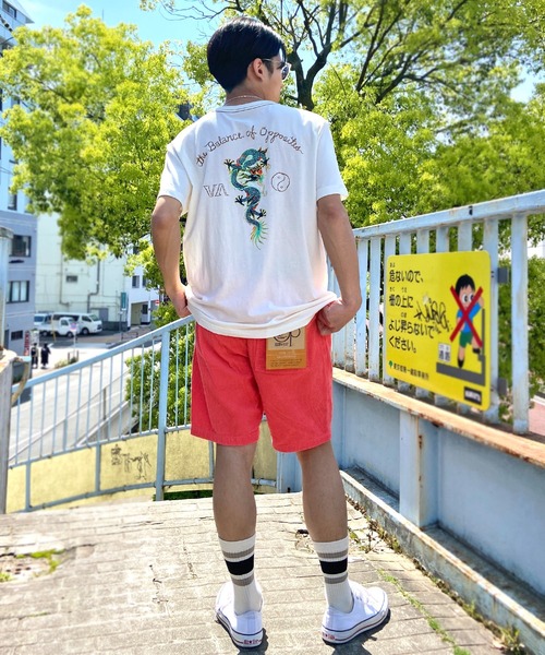 RVCA（ルーカ）の「RVCA/ルーカ ドラゴン オーバーサイズ バックプリントTシャツ/半袖Tシャツ BD041-280（Tシャツ/カットソー・メンズ・ブラック/ホワイト・M/XL/L/S）」の17枚目の写真