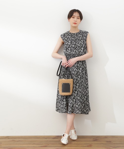 N.（N. Natural Beauty Basic）（エヌエヌナチュラルビューティーベーシック）の「【S Size Line】◆小花柄ウエストシャーリングノースリーブワンピース（ワンピース・レディース・ホワイト系その他/ブラック系その他/グリーン系その他・SMALL/MEDIUM）」の14枚目の写真