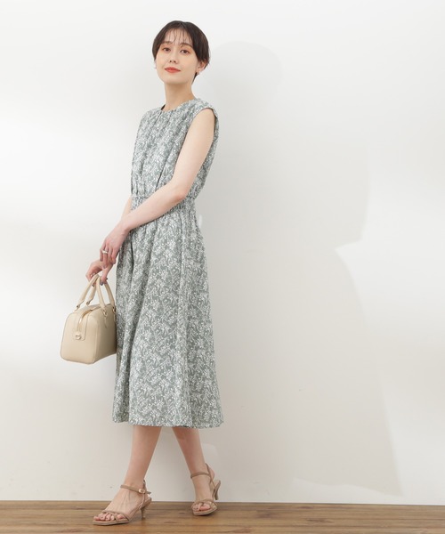 N.（N. Natural Beauty Basic）（エヌエヌナチュラルビューティーベーシック）の「【S Size Line】◆小花柄ウエストシャーリングノースリーブワンピース（ワンピース・レディース・ホワイト系その他/ブラック系その他/グリーン系その他・SMALL/MEDIUM）」の4枚目の写真