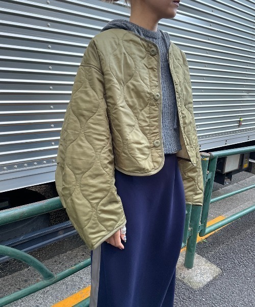 AIC.（エーアイシー）の「キルティングショートジャケット（ノーカラージャケット・レディース・カーキ/ブラック・FREE）」の6枚目の写真