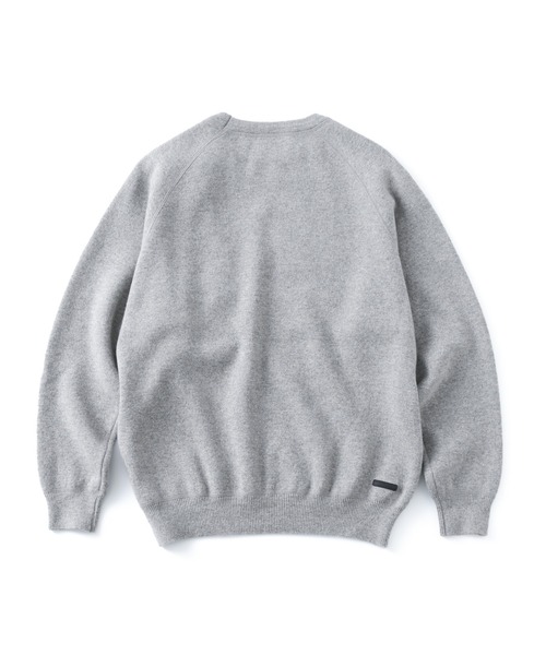 SOPHNET.(ソフネット)の「CASHMERE DOUBLE FACE CREWNECK KNIT(ニット/セーター・メンズ・ライトグレー/ブラック・MEDIUM/X-LARGE/LARGE)」の5枚目の写真