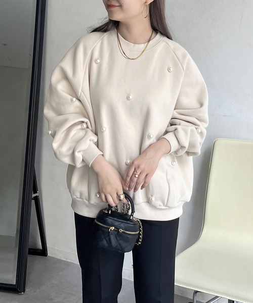 prose verse（プロズヴェール）の「パール付き裏起毛ラグランスウェット（スウェット・レディース・アイボリー/ブラック/グレー・MEDIUM）」の7枚目の写真