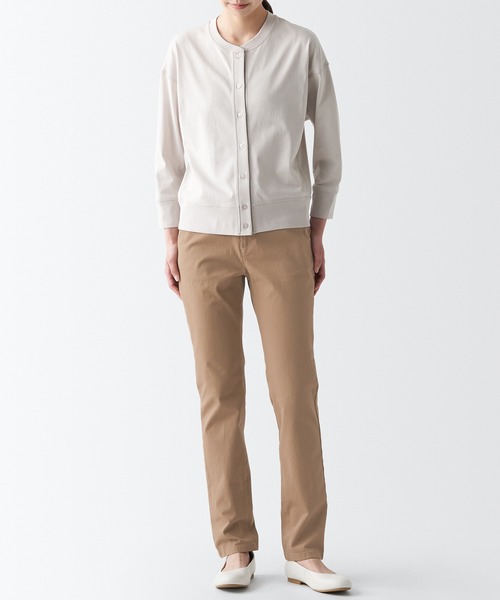 無印良品(ムジルシリョウヒン)の「縦横ストレッチチノスリムテーパードパンツ 股下75(チノパンツ・レディース・ネイビー/ダークグリーン/ブラック/ベージュ・L/XL/M/XS/XXL/S)」の14枚目の写真