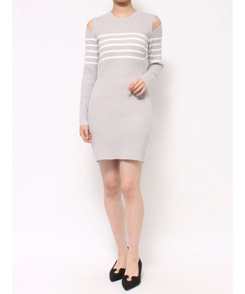 RESEXXY（リゼクシー）の「ショルダーオープンタイトニットワンピース（ワンピース・レディース・ブラック/グレー/ベージュ・MEDIUM/SMALL）」の12枚目の写真