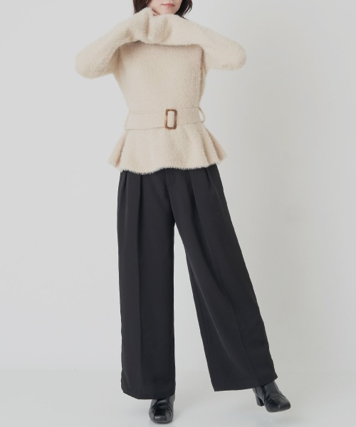 A de a.v.v(アードアー・ヴェ・ヴェ)の「サイド釦開きウエストタックワイドパンツ(その他パンツ・レディース・ピンク/ベージュ/ブラック・36/38)」の1枚目の写真