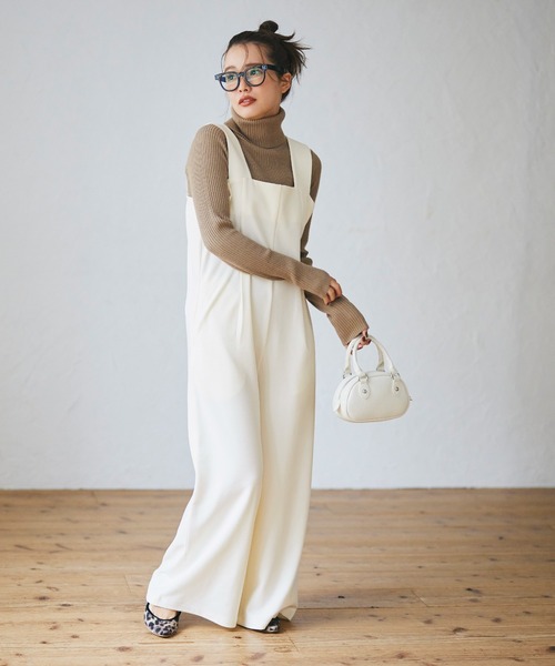 coca（coca）（コカ）の「裏起毛カットカルゼタックサロペット（サロペット/オーバーオール・レディース・アイボリー/ブラック・M/L）」の7枚目の写真