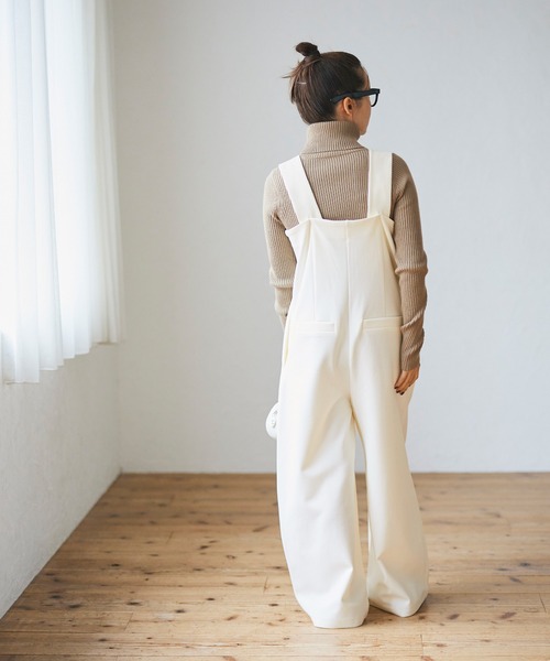 coca（coca）（コカ）の「裏起毛カットカルゼタックサロペット（サロペット/オーバーオール・レディース・アイボリー/ブラック・M/L）」の10枚目の写真