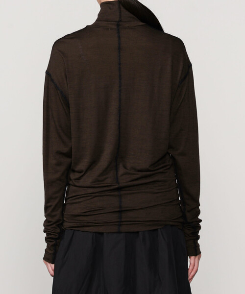 UNFIL（アンフィル）の「unfil | ウールジャージ タートルネックTシャツ WOMEN（ニット/セーター・レディース・ホワイト系その他/ブラウン系その他・1）」の10枚目の写真