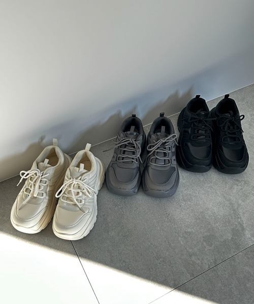 WEGO（ウィゴー）の「WEGO/ボリュームソールラウンドスニーカー（スニーカー・レディース・ブラック/ホワイト/グレー・MEDIUM/LARGE）」の7枚目の写真