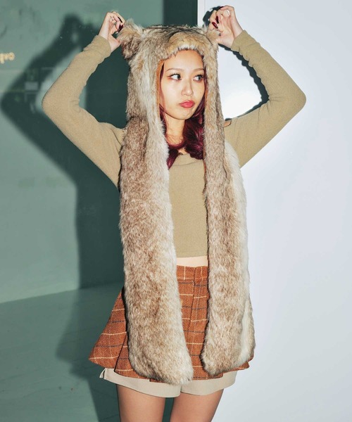 ANNA SUI NYC（アナ スイ エヌ ワイ シー）の「ANNA SUI NYC アニマル フードマフラー 【SP】（マフラー・レディース・キャメル/ピンク/ブラック・FREE）」の4枚目の写真