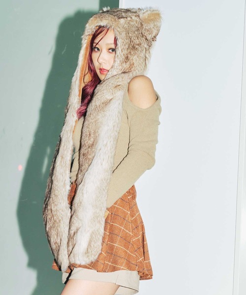 ANNA SUI NYC（アナ スイ エヌ ワイ シー）の「ANNA SUI NYC アニマル フードマフラー 【SP】（マフラー・レディース・キャメル/ピンク/ブラック・FREE）」の7枚目の写真