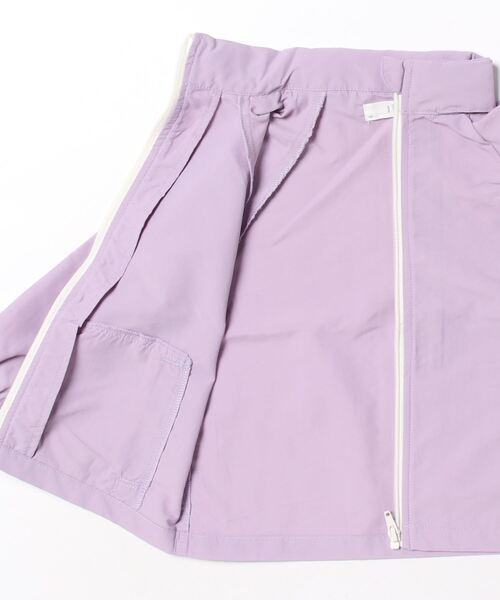 b・ROOM（ビールーム）の「【撥水加工】エブリデイマウンテンパーカ（収納袋付き）（ブルゾン・キッズ・プラム/ラベンダー/ベージュ/グリーン/チャコール/ピンク/ライム/キャメル/ターコイズブルー/ライトブルー・100cm/110cm/130cm/140cm/120cm）」の12枚目の写真