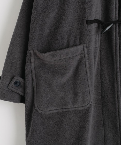 WHIMSIC(ウィムジック)の「【UNISEX】マイクロフリースダッフルコート(ダッフルコート・メンズ・チャコールグレー/オリーブ・FREE)」の8枚目の写真