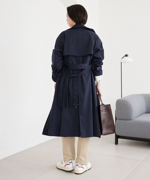 SLOBE IENA（スローブイエナ）の「コットンライクウォッシャブルトレンチコート（トレンチコート・レディース・ネイビー/ベージュ・38/36）」の12枚目の写真