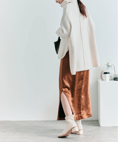 kirakiraShop(キラキラショップ)の「シルキー サテン サイド スリット ナロースカート(スカート・レディース・カーキ/レンガ/グリーン/ライトベージュ/ブルー・S/M)」の18枚目の写真