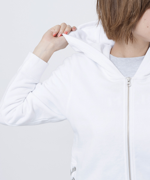 MILKFED.（ミルクフェド）の「LACE UP ZIP HOODIE（レースアップ/ジップ/フード）（スウェット・レディース・ホワイト/ブラック/アッシュ・SMALL/MEDIUM）」の9枚目の写真