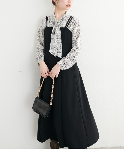 natural couture(ナチュラルクチュール)の「再販/カットジョーゼットキャミワンピース(ワンピース・レディース・ブラック/グレー/グレイッシュベージュ/オフホワイト/ドット/モカ・FREE)」の18枚目の写真