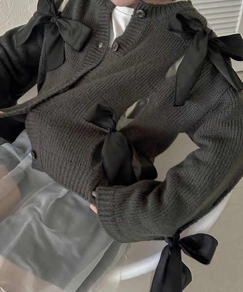apres jour clair(アプレジュールクレア)の「【apres jour clair】リボン付きニットカーデ【ZOZOTOWN限定アイテム】(カーディガン/ボレロ・レディース・ブルー/グレー/アイボリー・フリー/X-LARGE)」の2枚目の写真