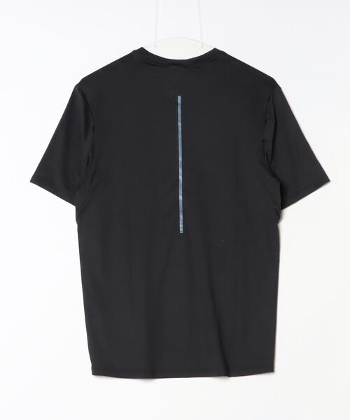 Reebok(リーボック)の「サーティファイド アスリート Tシャツ / CERTIFIED ATHLETE+ TEE(Tシャツ/カットソー・メンズ・ブラック・LARGE/MEDIUM/SMALL/XX-LARGE/X-LARGE)」の5枚目の写真