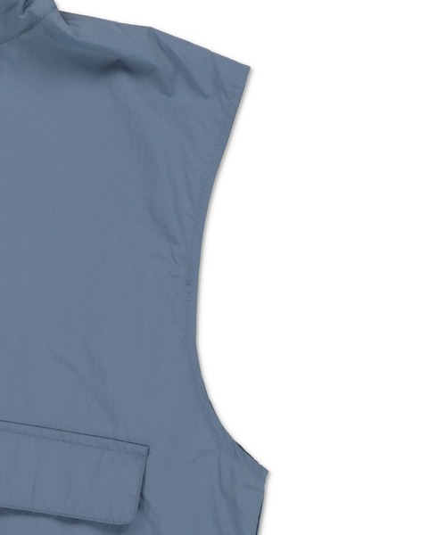 Lull（ルル）の「【Lull / ルル】ナイロンショートフードベスト（ベスト・レディース・ブルー/ブラック/カーキ・ONESIZE）」の7枚目の写真