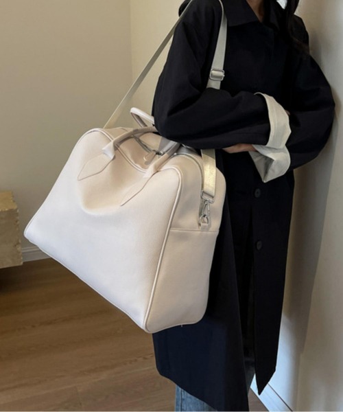 LA VORAGINE（ラ ヴォラジネ）の「大容量ボストンバッグ レザータッチビッグサイズ トラベルバッグ ショルダーバッグ（ボストンバッグ・レディース・ブラック/アイボリー/ピンク・FREE）」の10枚目の写真