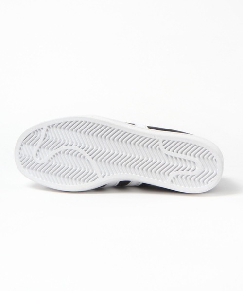 adidas（アディダス）の「【adidas(アディダス)】SSTスリッポン（WOMEN）（スリッポン・レディース・ブラック/ホワイト・LARGE/MEDIUM）」の6枚目の写真