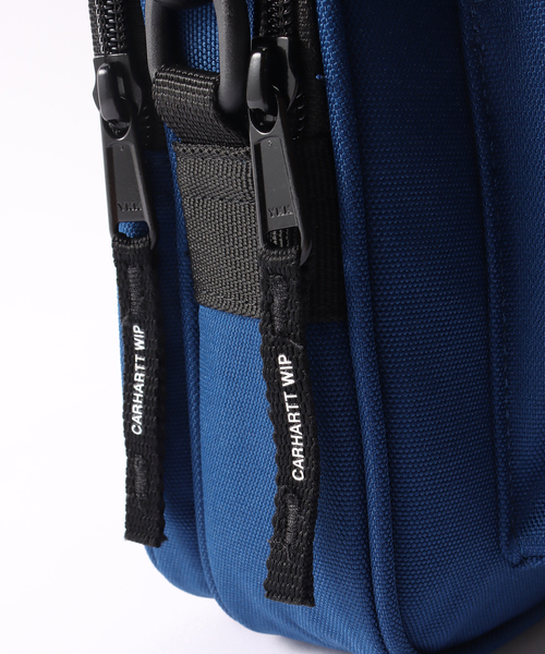 Carhartt WIP(カーハートダブリューアイピー)の「CARHARTT WIP ESSENTIALS BAG SMALL 1031470(ショルダーバッグ・メンズ・ブラック/モカ/ダークブルー・FREE)」の16枚目の写真