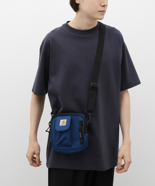 Carhartt WIP(カーハートダブリューアイピー)の「CARHARTT WIP ESSENTIALS BAG SMALL 1031470(ショルダーバッグ・メンズ・ブラック/モカ/ダークブルー・FREE)」の5枚目の写真