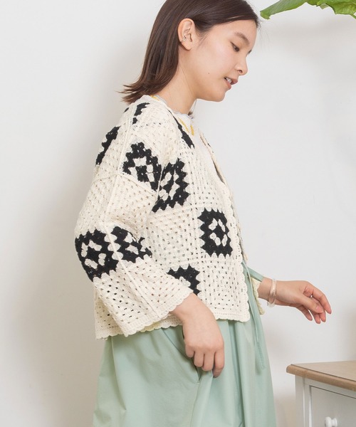 POU DOU DOU（プードゥドゥ）の「かぎ針編み風カーディガン（カーディガン/ボレロ・レディース・オフホワイト/ブルー/キナリ・3）」の5枚目の写真