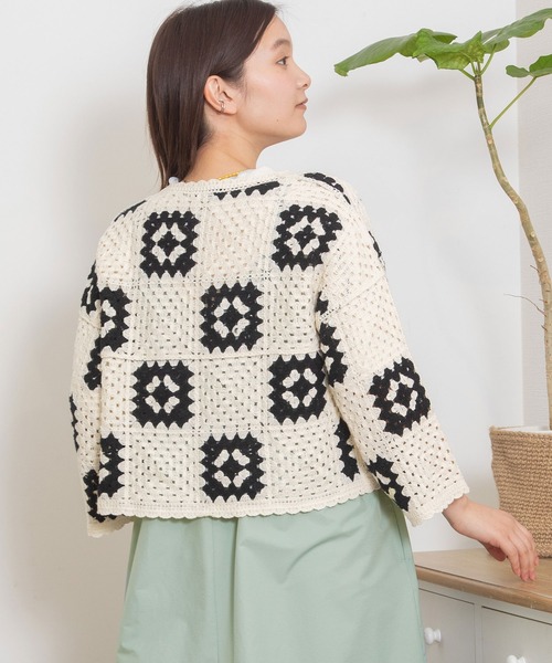 POU DOU DOU（プードゥドゥ）の「かぎ針編み風カーディガン（カーディガン/ボレロ・レディース・オフホワイト/ブルー/キナリ・3）」の7枚目の写真
