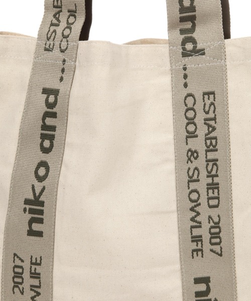 niko and...（ニコアンド）の「オリジナルニコロゴテープトートバッグ（トートバッグ・レディース・カーキ/グレー/アイボリー・0）」の14枚目の写真