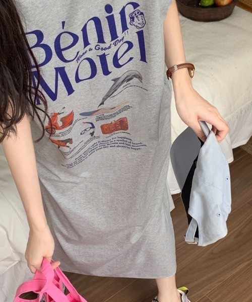 PRIVATE BEACH(プライベートビーチ)の「ロゴプリントフレンチスリーブTシャツワンピース(ワンピース・レディース・ライトグレー/ホワイト・LL/M/L)」の9枚目の写真