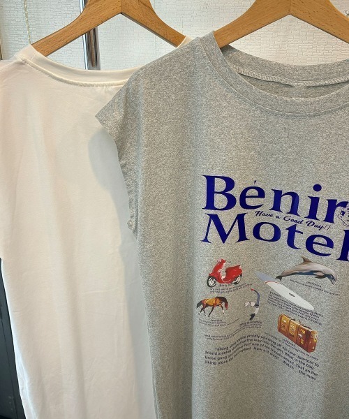 PRIVATE BEACH(プライベートビーチ)の「ロゴプリントフレンチスリーブTシャツワンピース(ワンピース・レディース・ライトグレー/ホワイト・LL/M/L)」の7枚目の写真