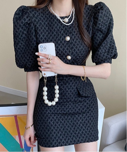 gossip!ロサンゼルス(ゴシップロサンゼルス)の「ふくれジャガード パフスリーブ ブラウス+ミニスカート(セットアップ・レディース・ブラック/ホワイト・FREE)」の11枚目の写真