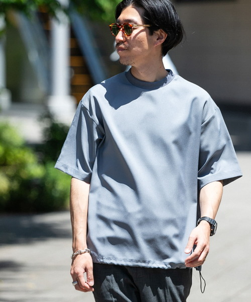 ITEMS URBANRESEARCH（アイテムズ アーバンリサーチ）の「『セットアップ対応』吸水速乾 ストレッチトロ布帛 Tシャツ（Tシャツ/カットソー・メンズ・イエロー/グレー/ライトベージュ/ブラック・MEDIUM/LARGE）」の5枚目の写真