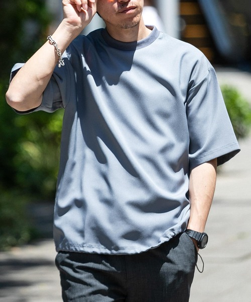 ITEMS URBANRESEARCH（アイテムズ アーバンリサーチ）の「『セットアップ対応』吸水速乾 ストレッチトロ布帛 Tシャツ（Tシャツ/カットソー・メンズ・イエロー/グレー/ライトベージュ/ブラック・MEDIUM/LARGE）」の6枚目の写真