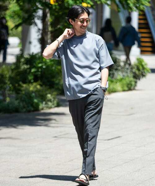 ITEMS URBANRESEARCH（アイテムズ アーバンリサーチ）の「『セットアップ対応』吸水速乾 ストレッチトロ布帛 Tシャツ（Tシャツ/カットソー・メンズ・イエロー/グレー/ライトベージュ/ブラック・MEDIUM/LARGE）」の8枚目の写真