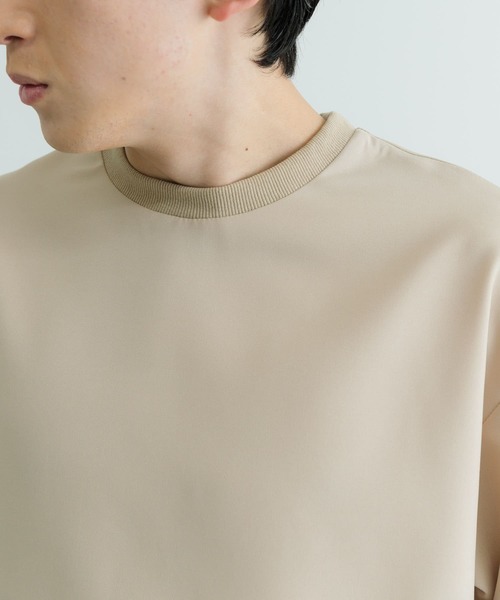 ITEMS URBANRESEARCH（アイテムズ アーバンリサーチ）の「『セットアップ対応』吸水速乾 ストレッチトロ布帛 Tシャツ（Tシャツ/カットソー・メンズ・イエロー/グレー/ライトベージュ/ブラック・MEDIUM/LARGE）」の15枚目の写真