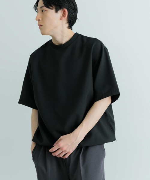 ITEMS URBANRESEARCH（アイテムズ アーバンリサーチ）の「『セットアップ対応』吸水速乾 ストレッチトロ布帛 Tシャツ（Tシャツ/カットソー・メンズ・イエロー/グレー/ライトベージュ/ブラック・MEDIUM/LARGE）」の2枚目の写真