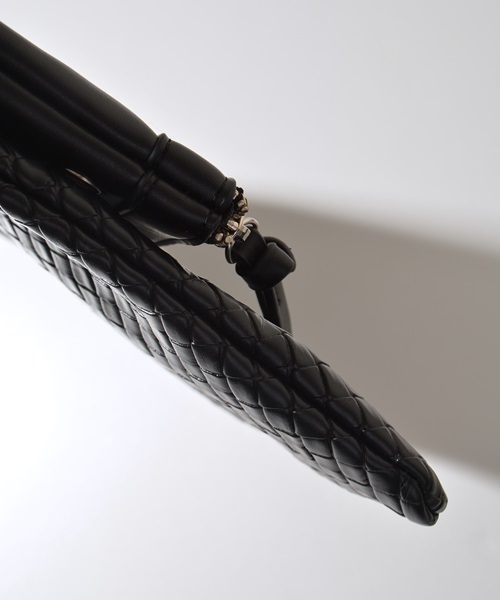 SHIPS JET BLUE(シップスジェットブルー)の「SHIPS JET BLUE(シップス ジェットブルー): フェイクレザー クラッチバッグ(クラッチバッグ・メンズ・ブラック/ブラック×ブラック・ONE SIZE)」の3枚目の写真