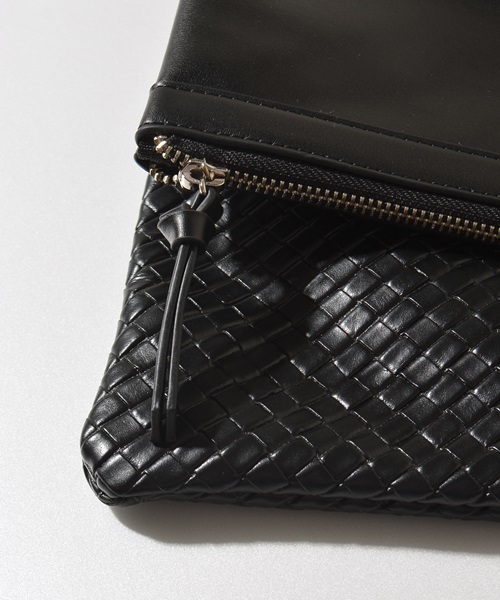 SHIPS JET BLUE(シップスジェットブルー)の「SHIPS JET BLUE(シップス ジェットブルー): フェイクレザー クラッチバッグ(クラッチバッグ・メンズ・ブラック/ブラック×ブラック・ONE SIZE)」の7枚目の写真