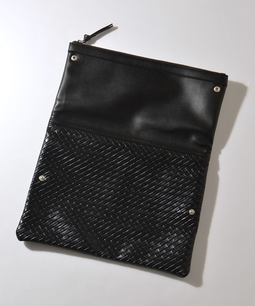 SHIPS JET BLUE(シップスジェットブルー)の「SHIPS JET BLUE(シップス ジェットブルー): フェイクレザー クラッチバッグ(クラッチバッグ・メンズ・ブラック/ブラック×ブラック・ONE SIZE)」の12枚目の写真