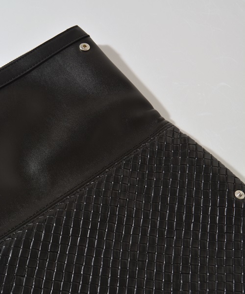 SHIPS JET BLUE(シップスジェットブルー)の「SHIPS JET BLUE(シップス ジェットブルー): フェイクレザー クラッチバッグ(クラッチバッグ・メンズ・ブラック/ブラック×ブラック・ONE SIZE)」の14枚目の写真