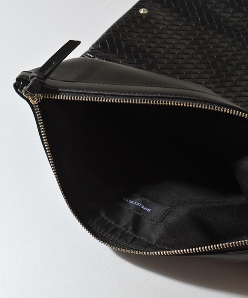 SHIPS JET BLUE(シップスジェットブルー)の「SHIPS JET BLUE(シップス ジェットブルー): フェイクレザー クラッチバッグ(クラッチバッグ・メンズ・ブラック/ブラック×ブラック・ONE SIZE)」の15枚目の写真