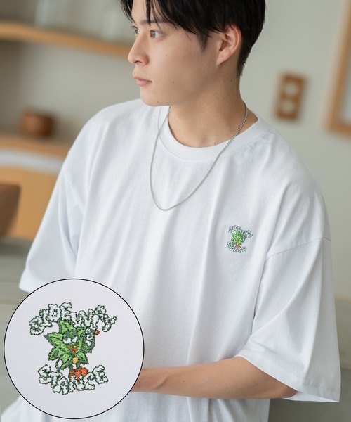 SIDEWAY STANCE(サイドウェイスタンス)の「【SIDEWAY STANCE】オリジナル ワンポイント刺繍 半袖Tシャツ(Tシャツ/カットソー・メンズ・カーキ/ブラック/ホワイト系/ホワイト系1/ホワイト系2/グレー系2/グレー系3/パープル系3/レッド系/グレー/ホワイト系3/ブラック系2/グレー系/パープル系2/ブラック系/ブルー系1/ホワイト/ブラック系1/ブラック系3/グレー系1/ブラック系4/グレー系4/ブラック系6/パープル系6/ホワイト系4/カーキ系5/ホワイト系6/グレー系6/ブラック系5/グレー系5/ホワイト系5/レッド系4/アイボリー/アイボリー系1・MEDIUM/SMALL/LARGE/X-LARGE)」の6枚目の写真