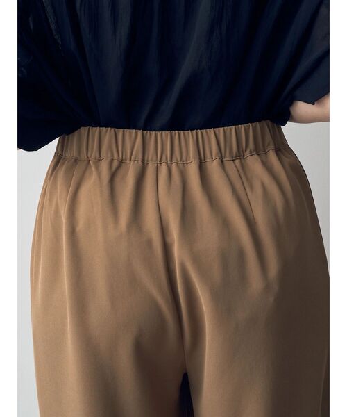 YECCA VECCA（イェッカヴェッカ）の「裾ピンタックジョガーパンツ（その他パンツ・レディース・ブラック/ベージュ/グレイッシュベージュ・S/M）」の16枚目の写真