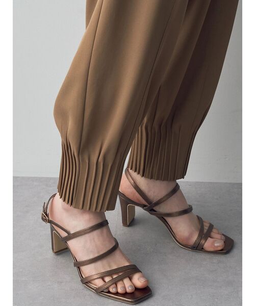 YECCA VECCA（イェッカヴェッカ）の「裾ピンタックジョガーパンツ（その他パンツ・レディース・ブラック/ベージュ/グレイッシュベージュ・S/M）」の17枚目の写真